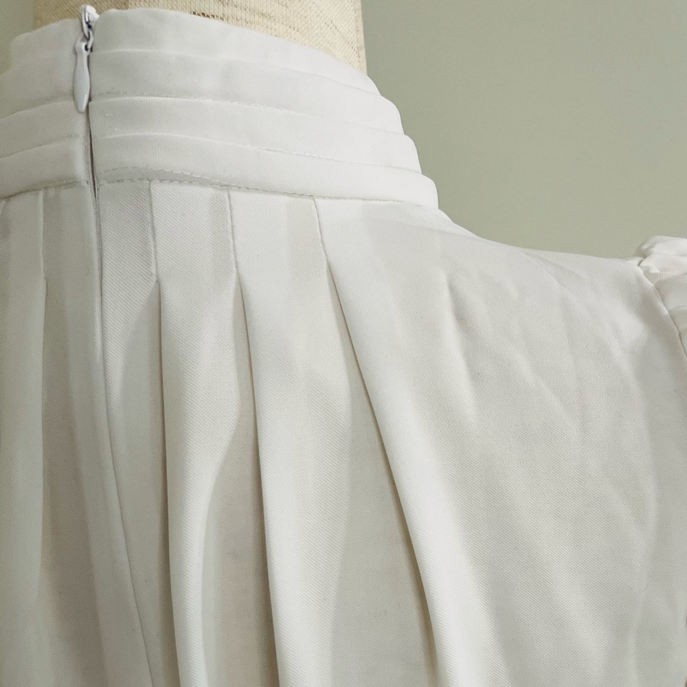 Gracia Pleated Blouse - Picture 7 of 11